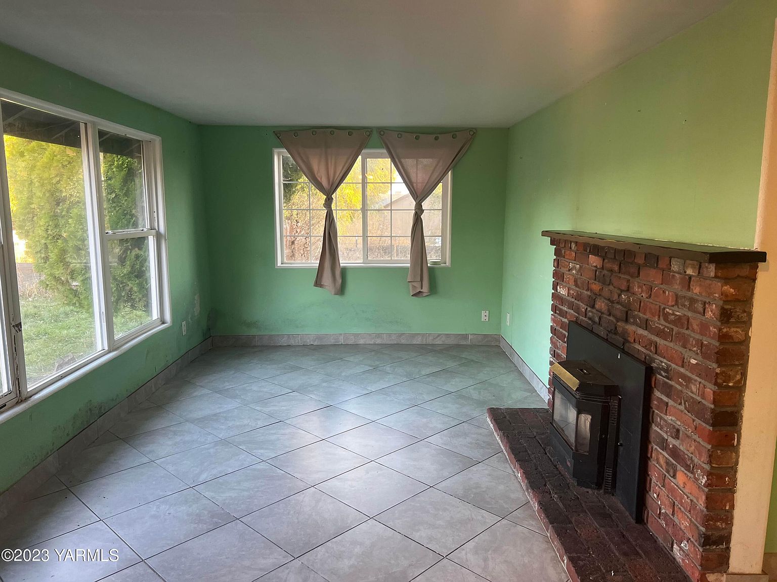 11406 Gilbert Rd, Yakima, WA 98903 Zillow