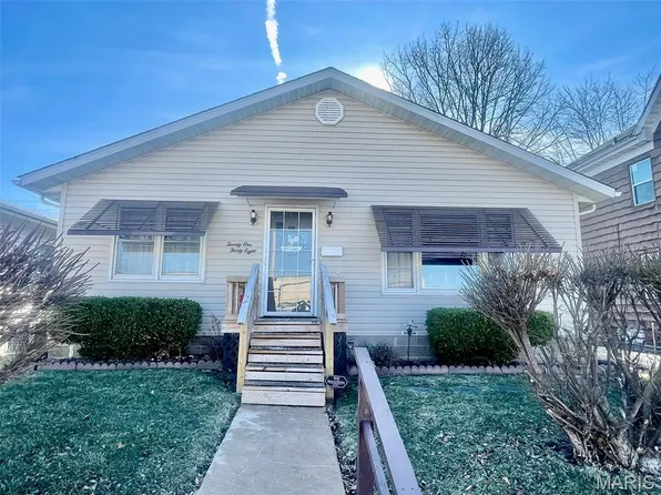 2138 Adams St, Granite City, IL 62040