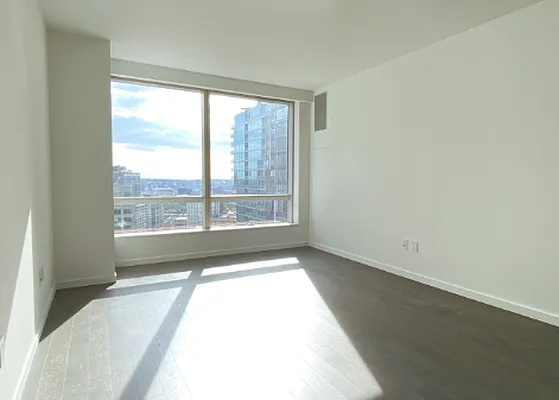 Rented by Compass | media 32