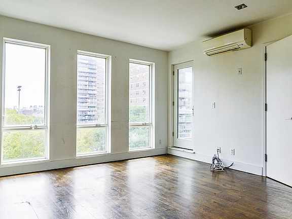 5th image of 49 Montrose Ave #5F