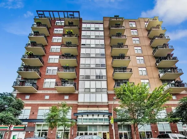 1201 W Adams St APT 810, Chicago, IL 60607