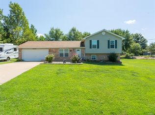 5506 Acorn Trl, Hillsboro, MO 63050