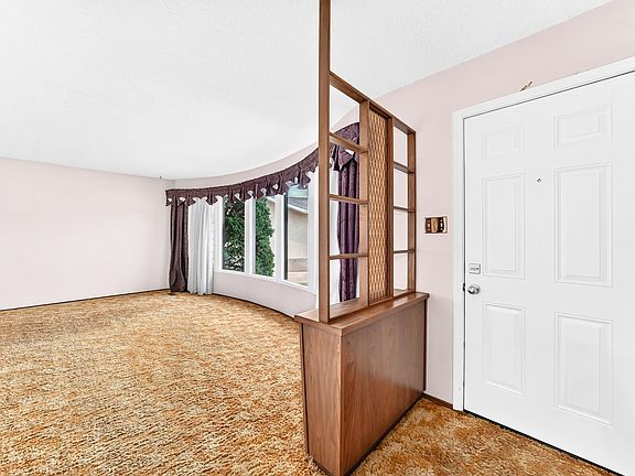 4th image of 17951 80th Ave NW