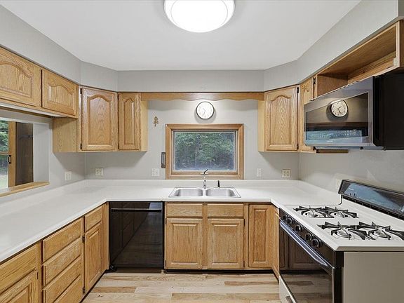 5th image of 29 Woodland Lane
