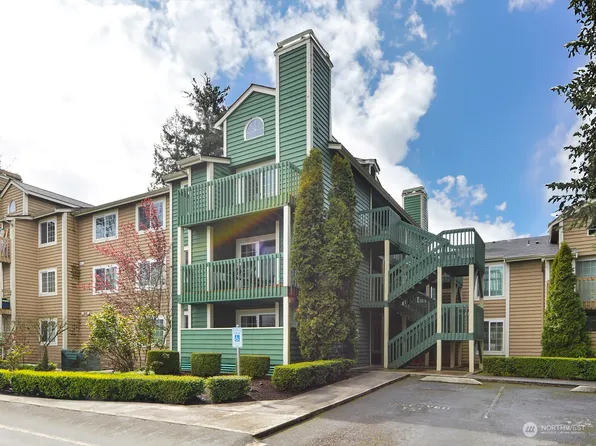 22700 30th Avenue S #305, Des Moines, WA 98198