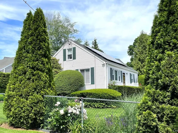 11 Brook Road, Port Chester, NY 10573