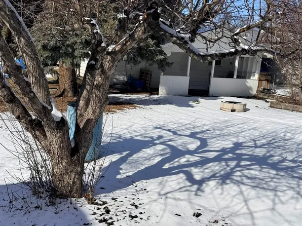 11934 89th St NW, Edmonton, AB T5B 3V8