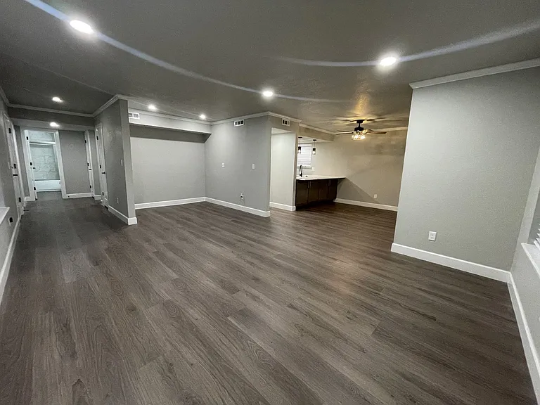 4400 Hemingway Dr #115 — Photo 5