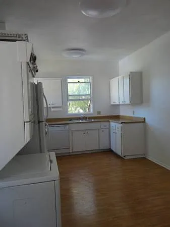 1544 Morro St — Photo 2