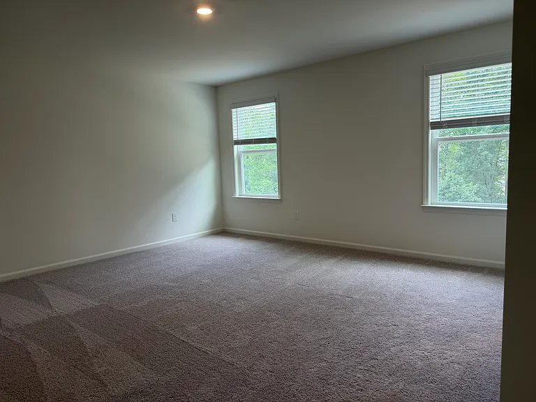 2409 Abbot Hall Dr — Photo 17