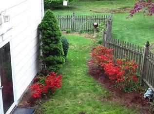 24 Pacheco Dr, North Smithfield, RI 02896
