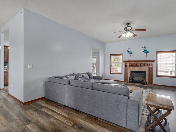 5th image of 905 N 21st Avenue