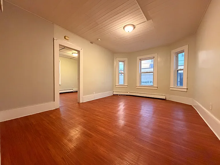 754 Lakeview Ave #2R — Photo 6