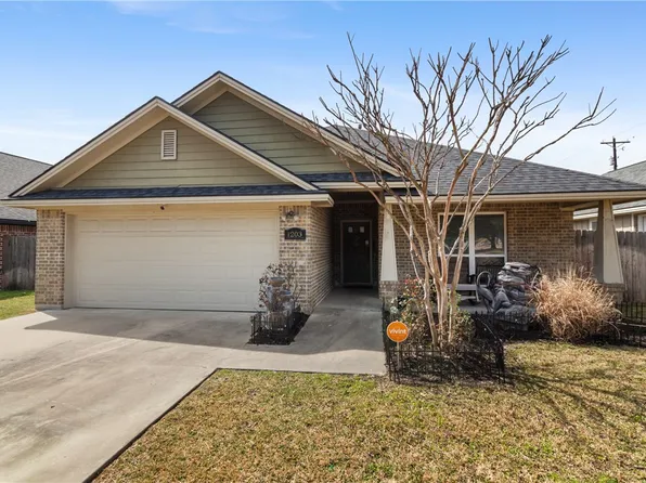 1203 Bennett St, Bryan, TX 77802