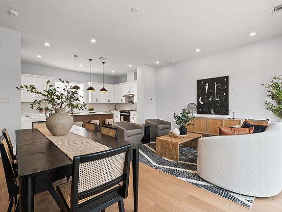 5th image of 3605 Mount Pleasant St