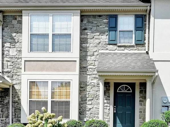 624 Royal View Dr, Lancaster, PA 17601