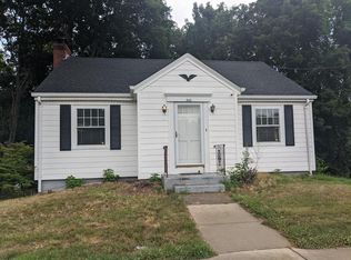 4110 N Main St, Fall River, MA 02720