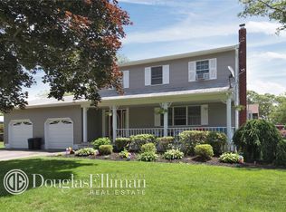 29 Old Neck Rd, Center moriches, NY 11934