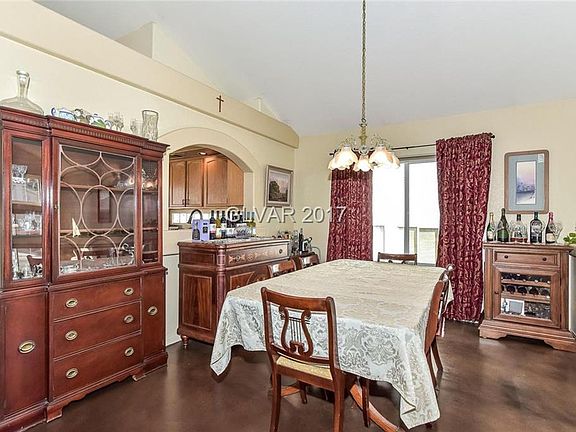 5th image of 8944 Dove Cove Dr