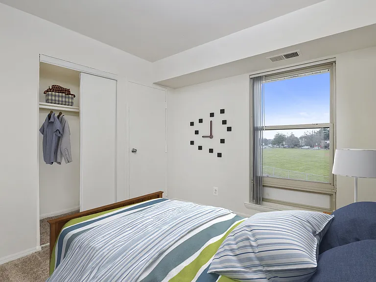 Berkdale Apartments — Photo 15