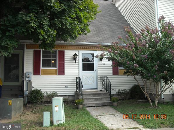 386 N High St