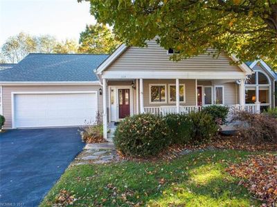 114 Carriage Walk Ln, Hendersonville, NC, 28791
