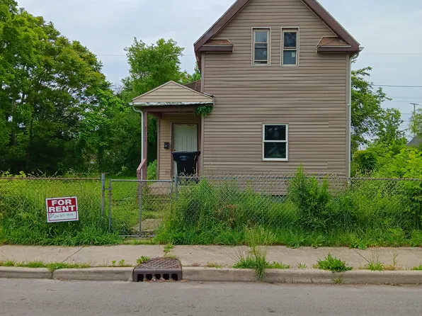 2224 Smith St, South Bend, IN 46628