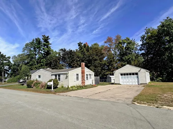 6 Ellswick Street, Somersworth, NH 03878