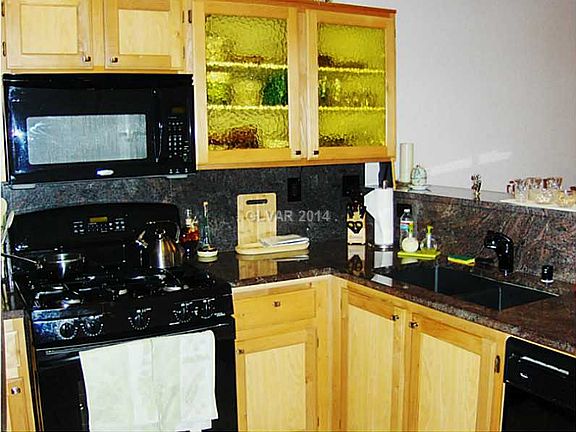 4th image of 3416 Kilflyn St Unit 103