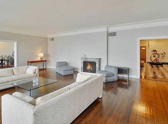 4th image of 209 E Lake Shore Dr #4E