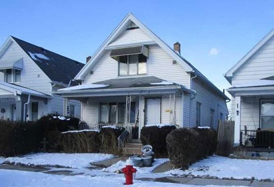 2nd image of 29 E Oakland St