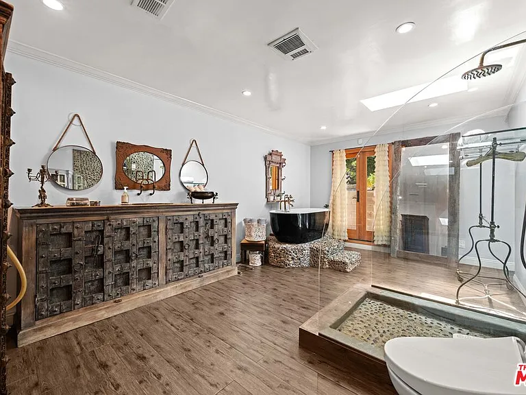 16582 Calneva Dr — Photo 23
