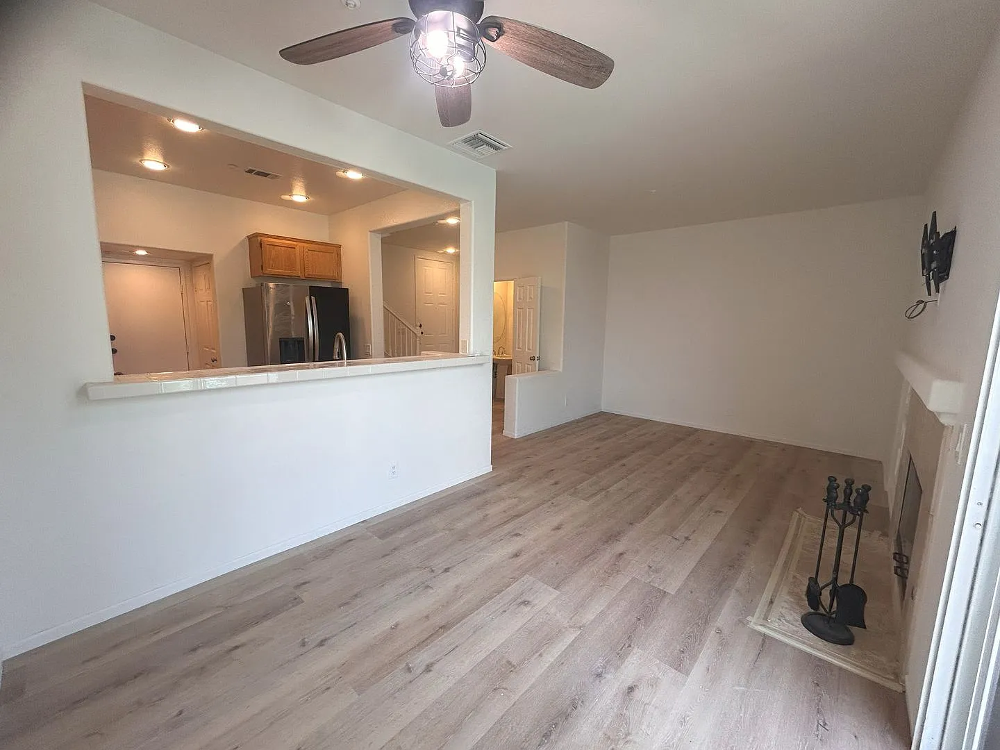 Milano Community : Beautiful 2 Bedroom 2.5 Bath Attached Townhouse in Gate Community, — Photo 3