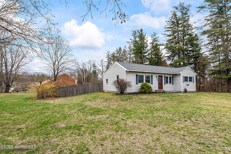 3rd image of 148 Wemple Road