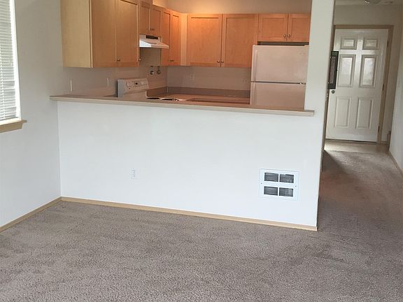 3rd image of 1225 N Oak Harbor St APT M2