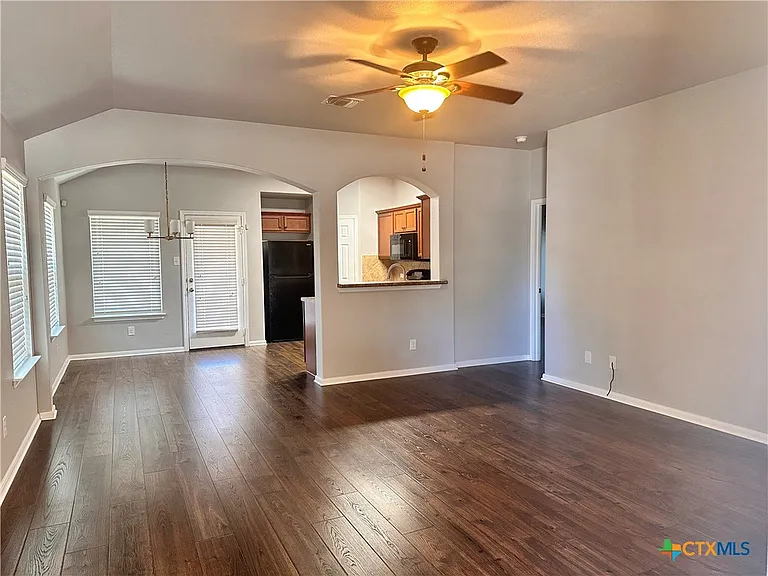 417 Capistrano Dr — Photo 6