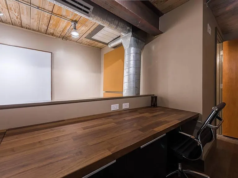 3100 Commerce St #140 — Photo 10