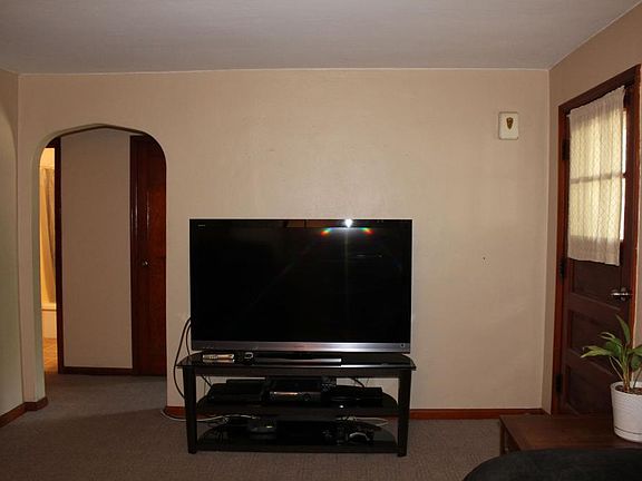 4th image of 205 28th Ave N