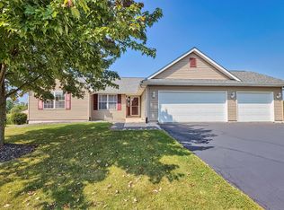 N1551 Overlook Cir, Genoa City, WI 53128