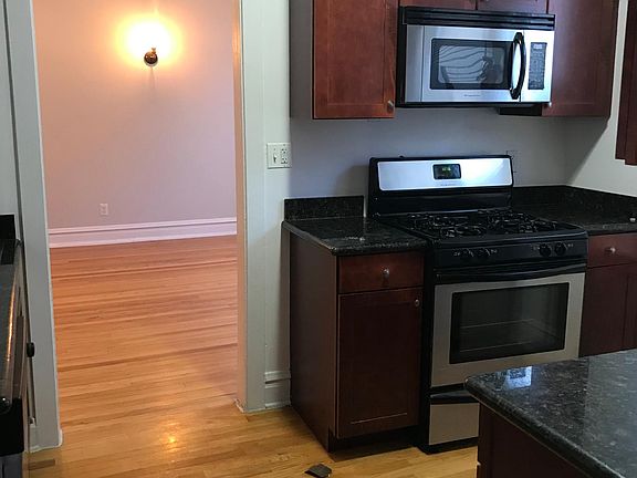 4th image of 209 Washington Blvd APT 3S