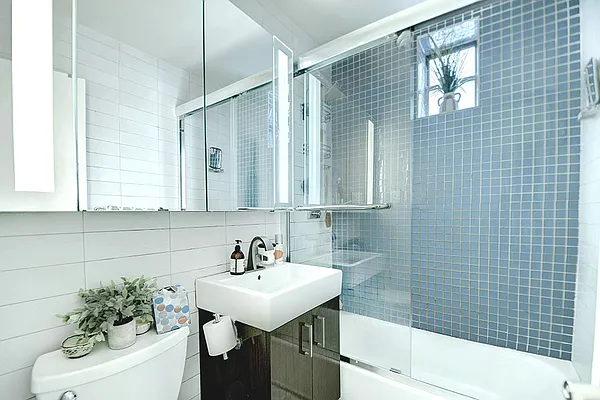 Rented by Urbane Brokerage | media 4