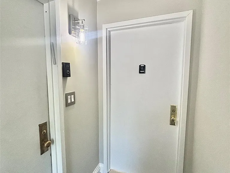 66 Kenmore Rd — Photo 2