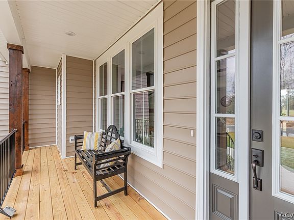 3rd image of 9658 Laurel Heights Court Gln