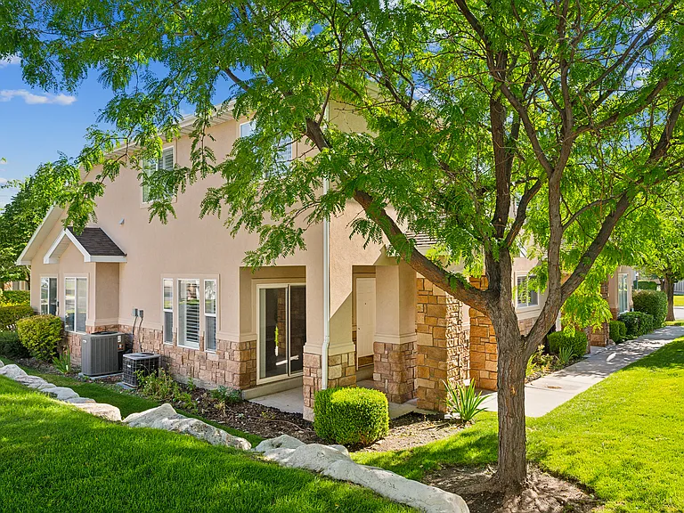 7168 S Kristilyn Ln — Photo 4