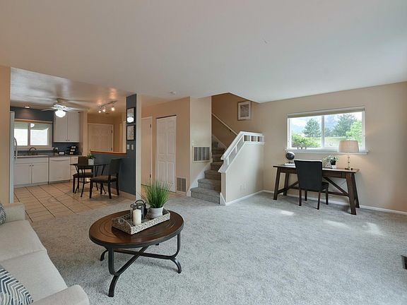 4th image of 1540 Chambers Dr