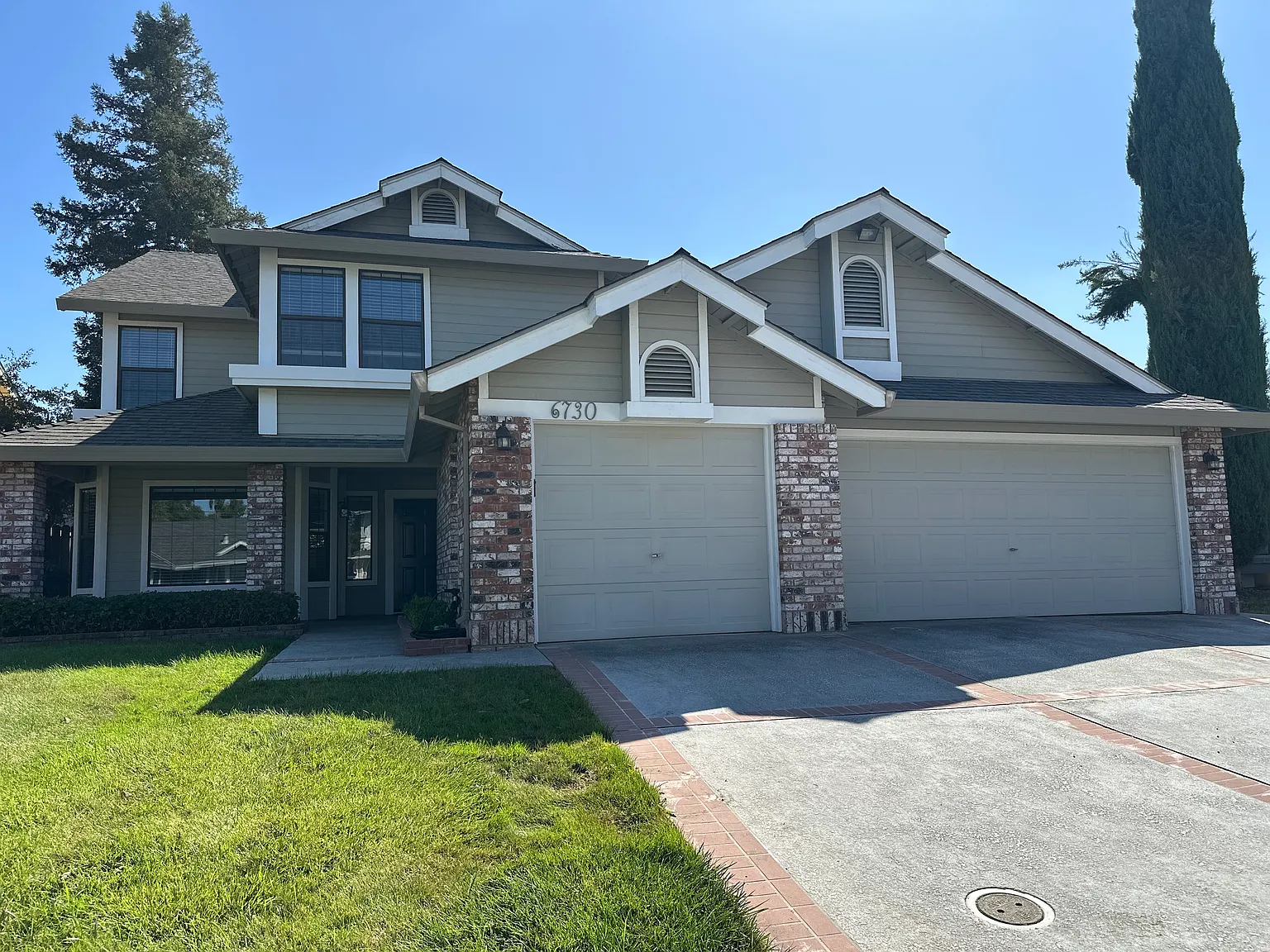 4 bed, 2280 sqft, $3,200 — Photo 1