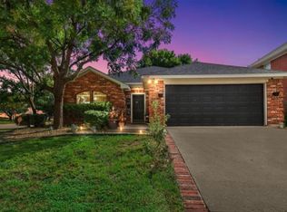 1135 Germany Dr, Cedar Hill, TX 75104