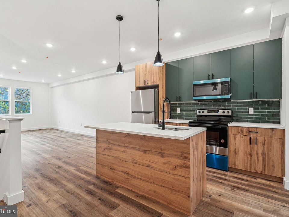 1st image of 2630 N 11th St #1