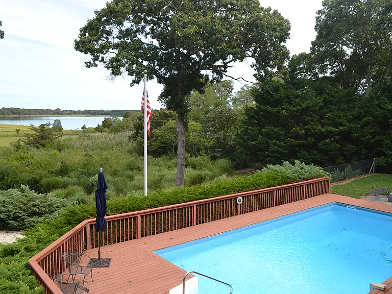 86 Inlet Rd E — Photo 21