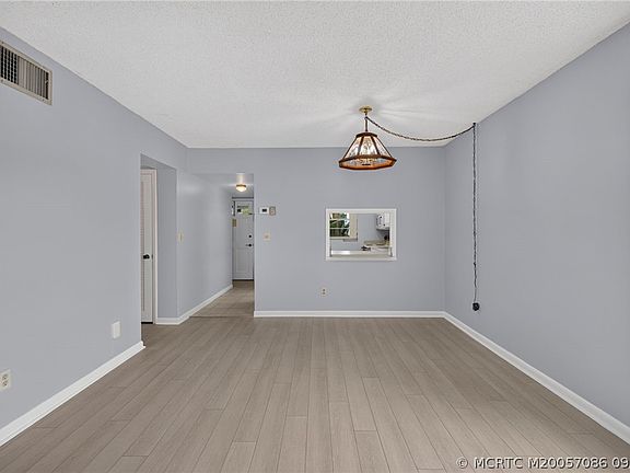 5th image of 1900 S Kanner Hwy APT 7-103